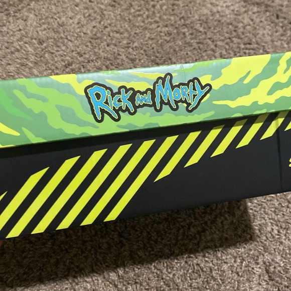 MB.01 x Rick and Morty - Picture 6 of 6